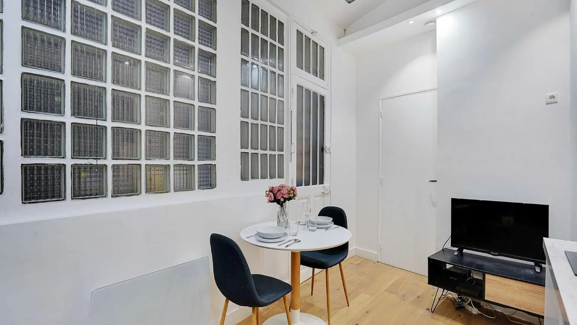 Apartment For 4 People In Bastille Parigi
